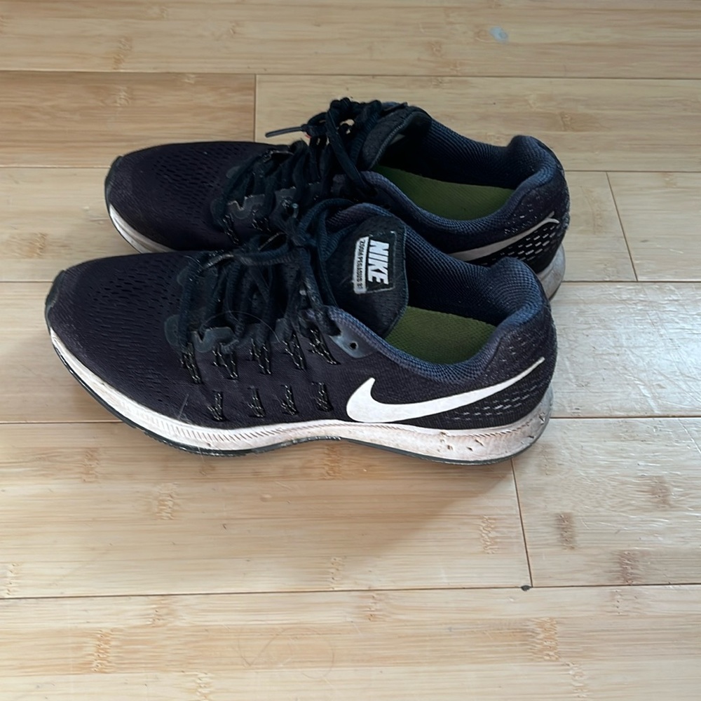 Nike Pegasus women’s 8.5 shoes